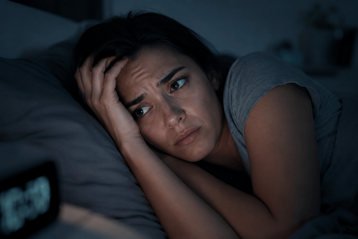 Person Struggling With Racing Thoughts And Difficulty Sleeping Showing Early Signs Of Anxiety And Emotional Overwhelm During Summer